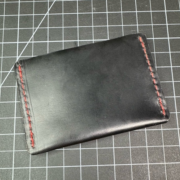 Ultra slim wallet minimalist leather card holder -black with red stitch - Picture 3 of 8